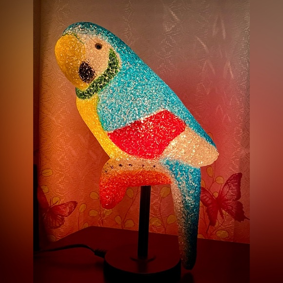 Vintage 80s Other - Rare Vintage Popcorn plastic Parrot lamp on a metal stand  Lovely accent lamp
